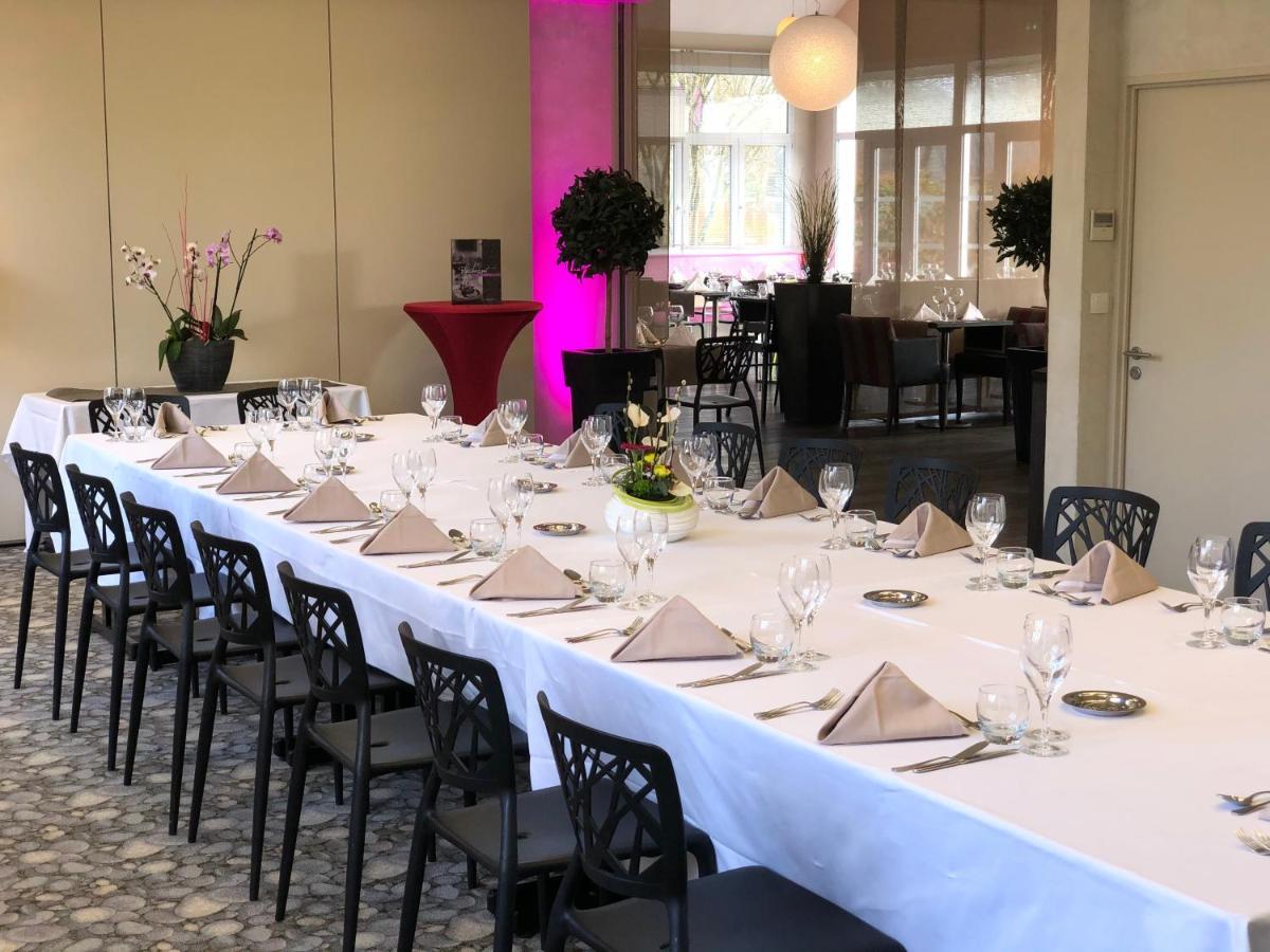 Hotel Restaurant Du Parc Saumur Logis Elegance Exteriör bild
